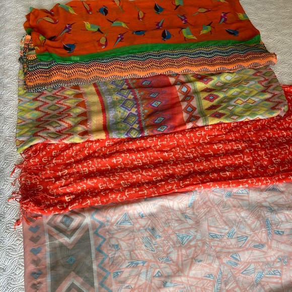 Scarves Lot- NWOT- im just not a scarf person lol - Picture 1 of 2